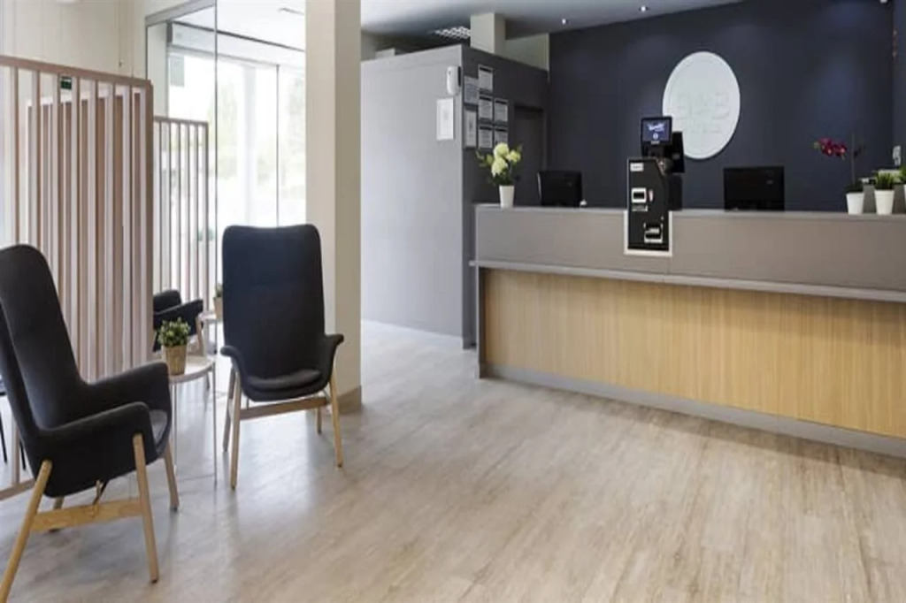 B&B HOTEL Girona 2