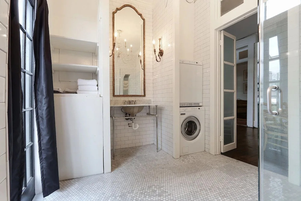 West Jones Apartment Unit #2 2 Bedrooms 1 Bathroom Apts