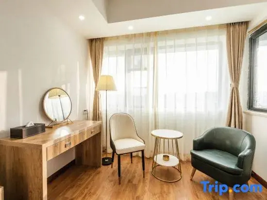 Lizhijin Hotel (Chengdu Shuangliu International Airport Hangdu Street Metro Station)