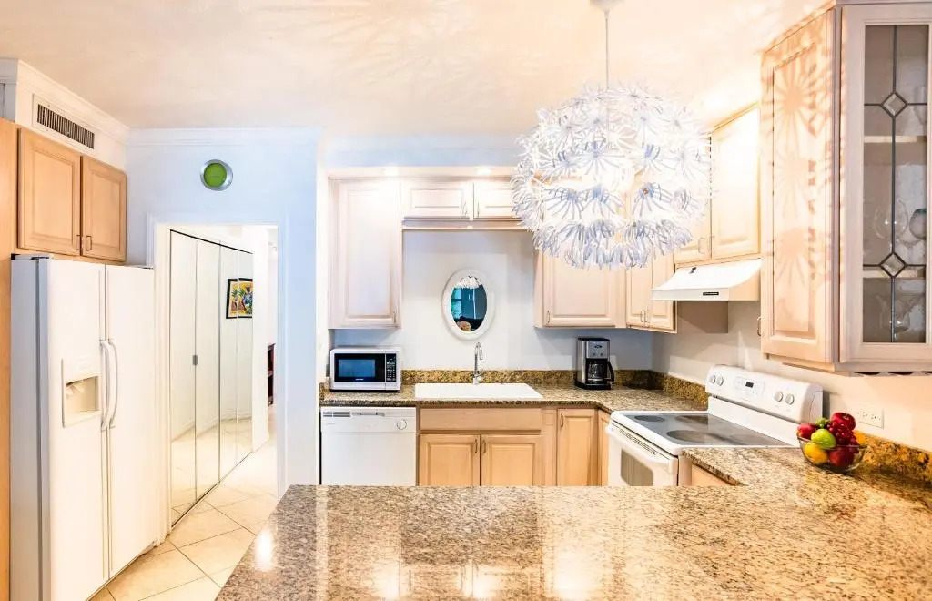 Island Pines by Cayman Villas