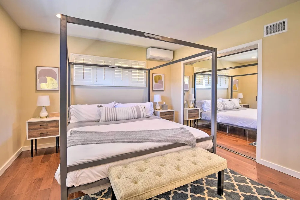 Los Angeles Suite ~ 7 Mi to Venice Beach!
