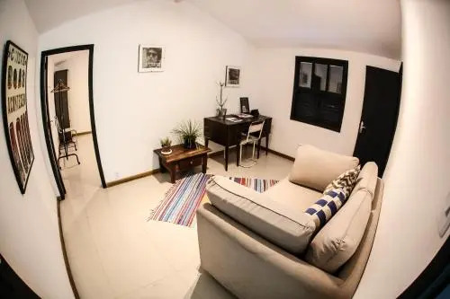 Um Hostel