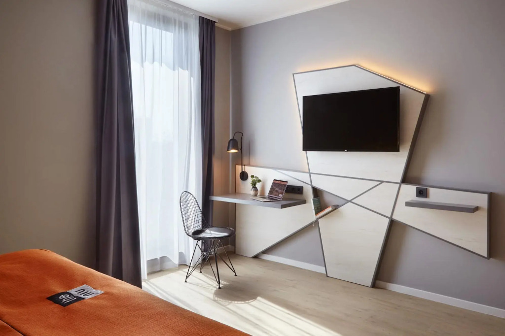 Holiday Inn - the niu, Hub Dusseldorf Messe by IHG