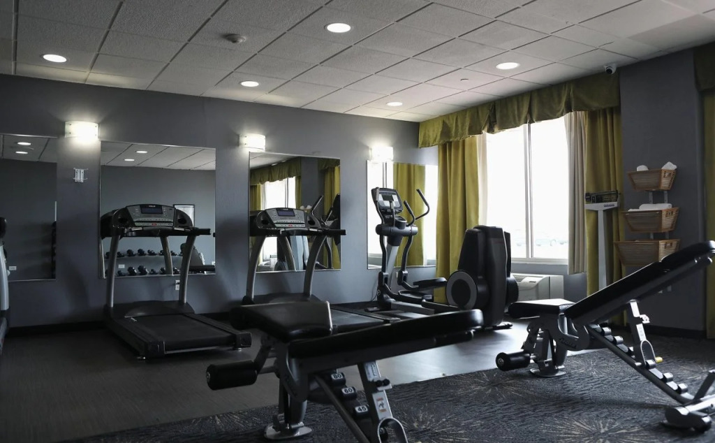 Holiday Inn Chicago Oakbrook by IHG