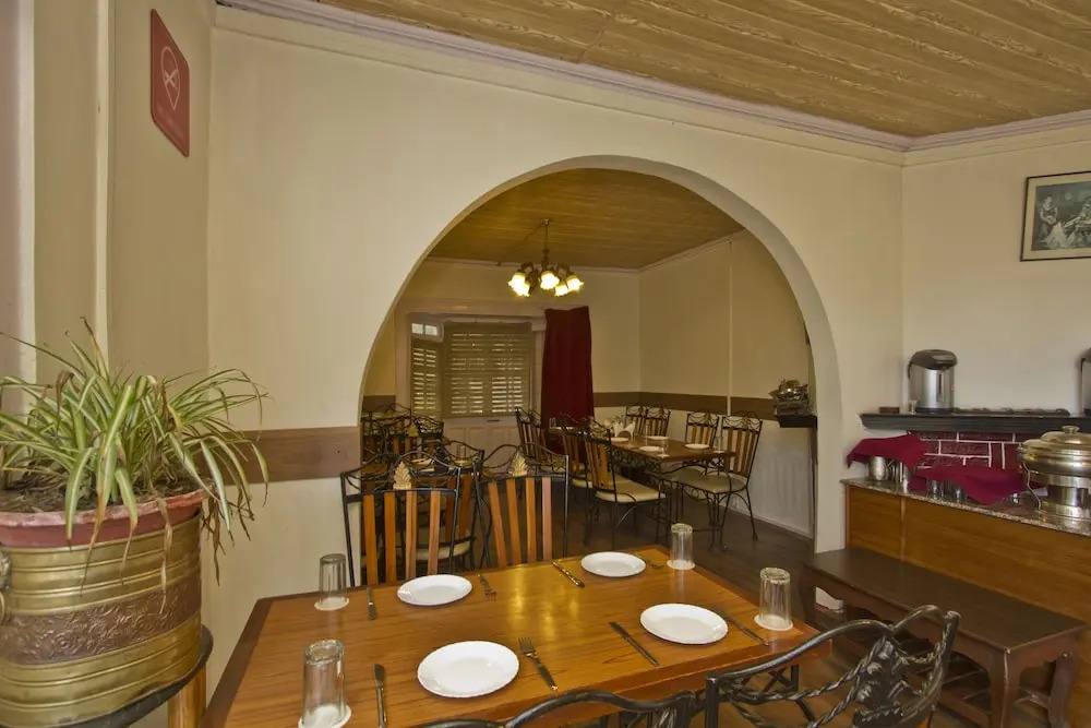 OYO 1706 Hotel The Alpine Heritage Residency