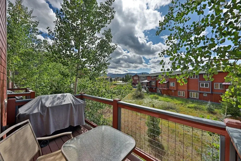 Winterstar Townhome 3 Bedrooms 3.5 Bathrooms Townhouse