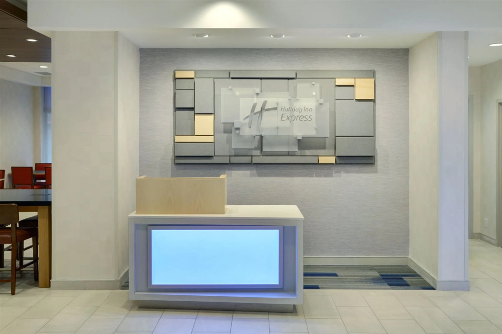 Holiday Inn Express Toronto Downtown by IHG
