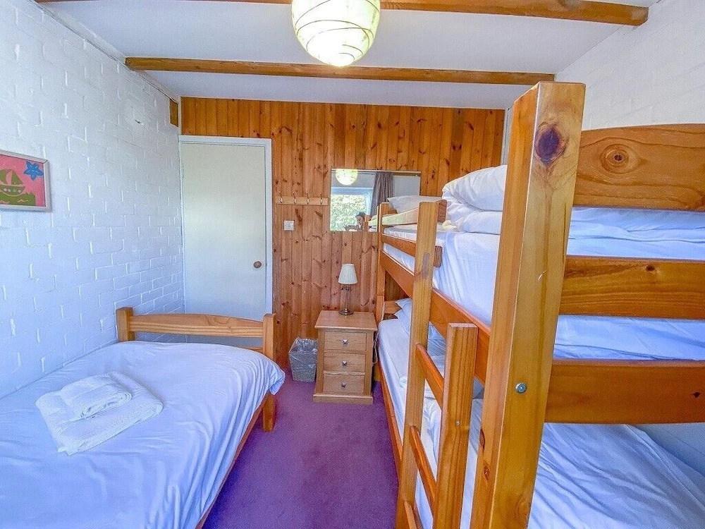 12 Waters Edge Chalet, Amroth