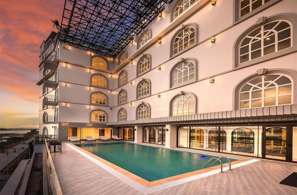 Eastin Hotel Vientiane