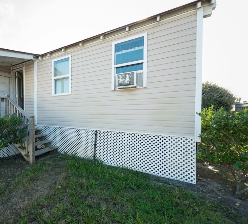 Oceanfront Ocean Drive Cottage