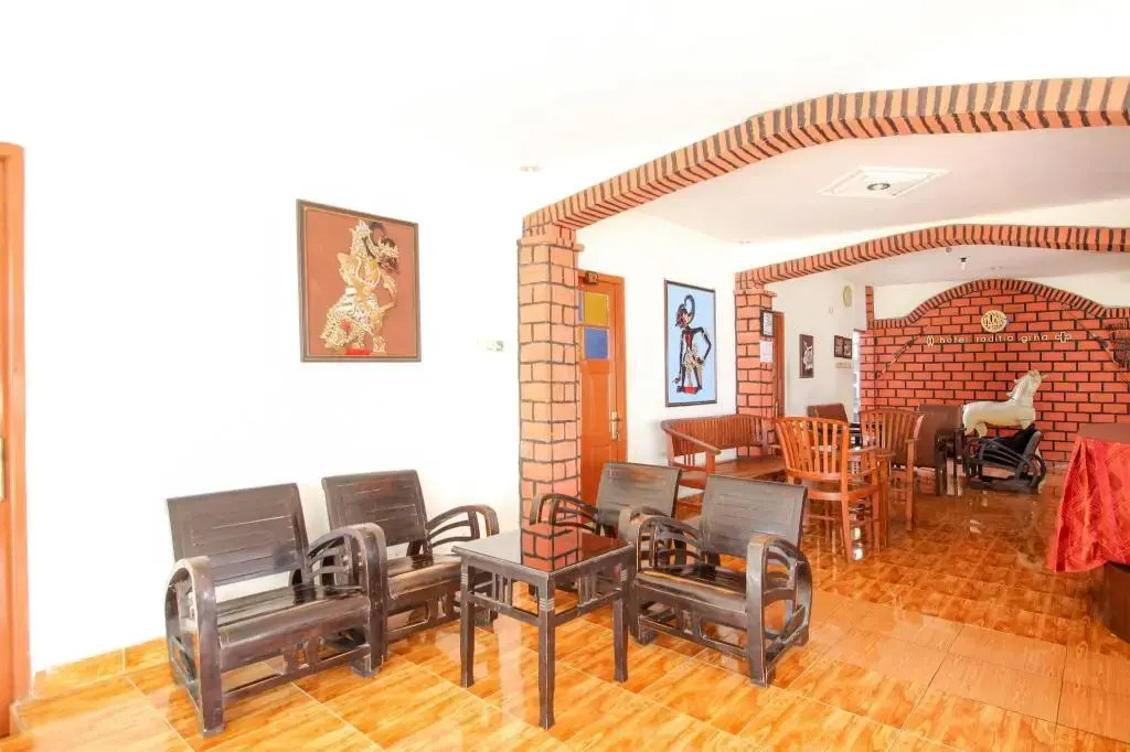 RedDoorz at Hotel Raditia Graha Yogyakarta