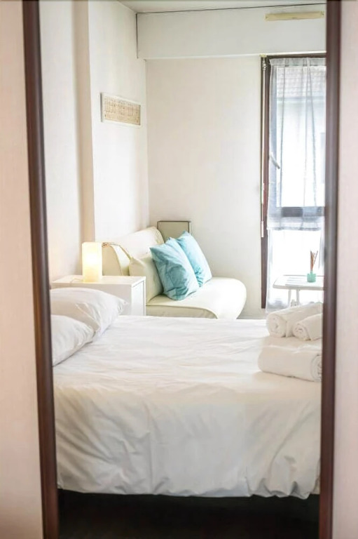 Revon Private Apartment Downtown
