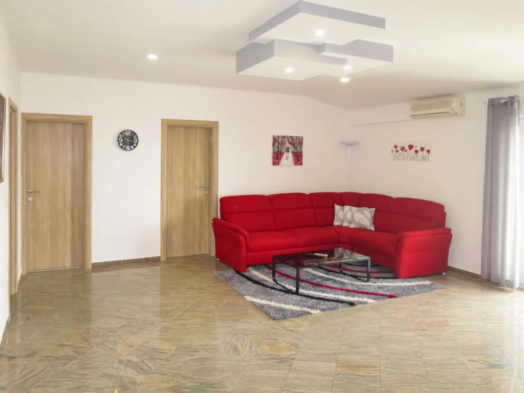 Andrijana (SRD401) 42422