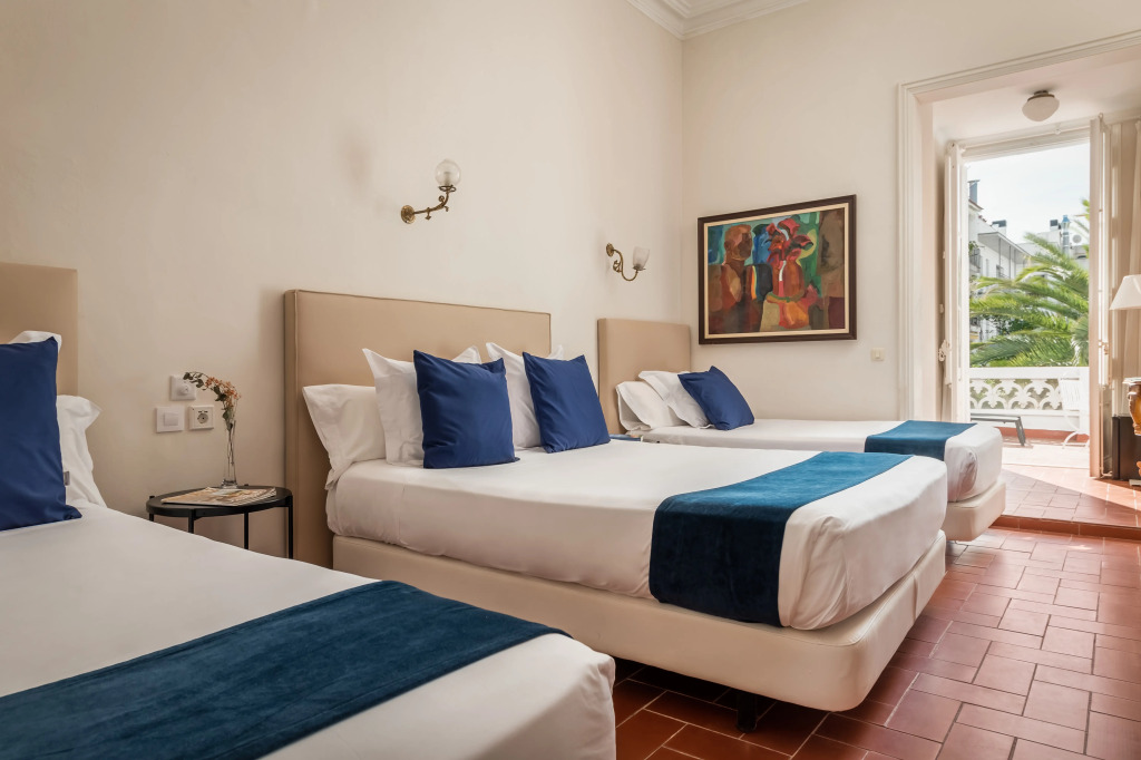 Hotel Medium Romantic
