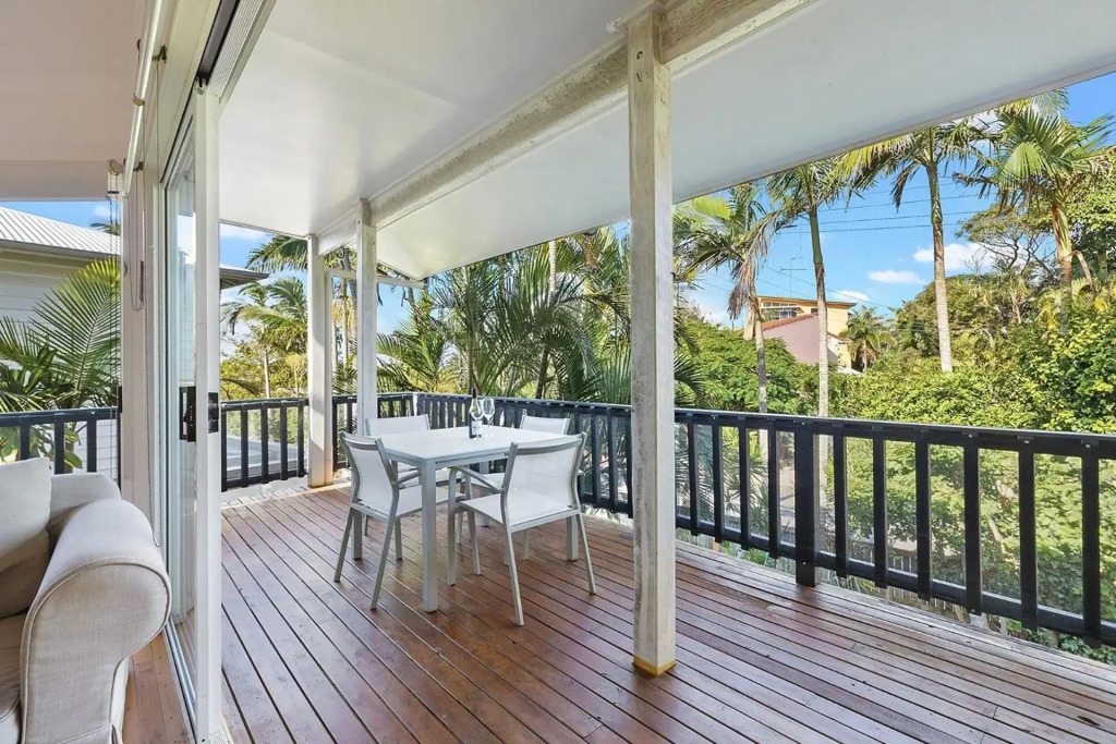 Ferguson St The Beach House Cosy Cottage with Pool