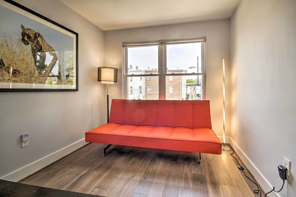 2 Mi to National Mall: Modern DC Retreat w/ Patio