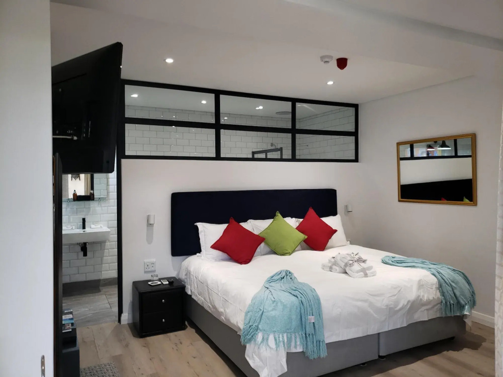 Point B Guest House -Sustainable Solar Energy