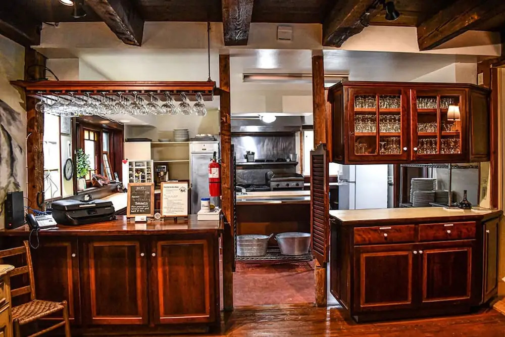 Brook Road Inn