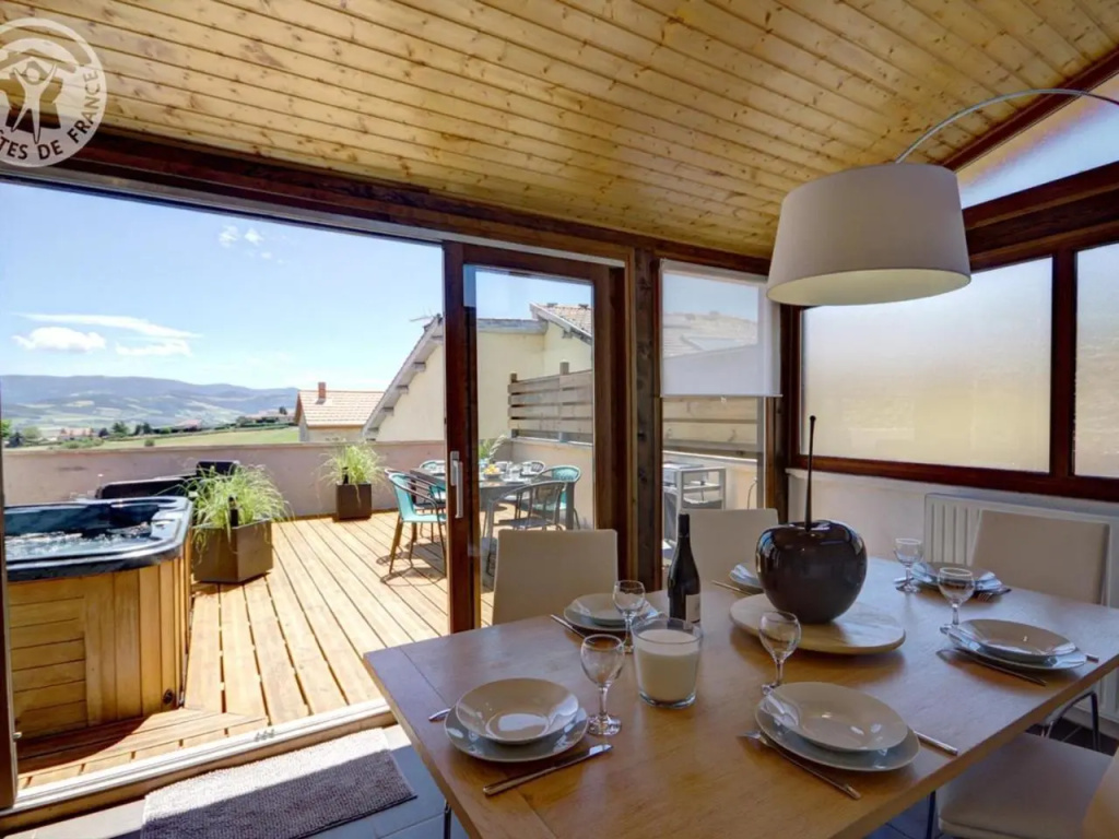 Gîte 3 chambres avec hammam, sauna et jacuzzi à Cellieu - FR-1-496-8