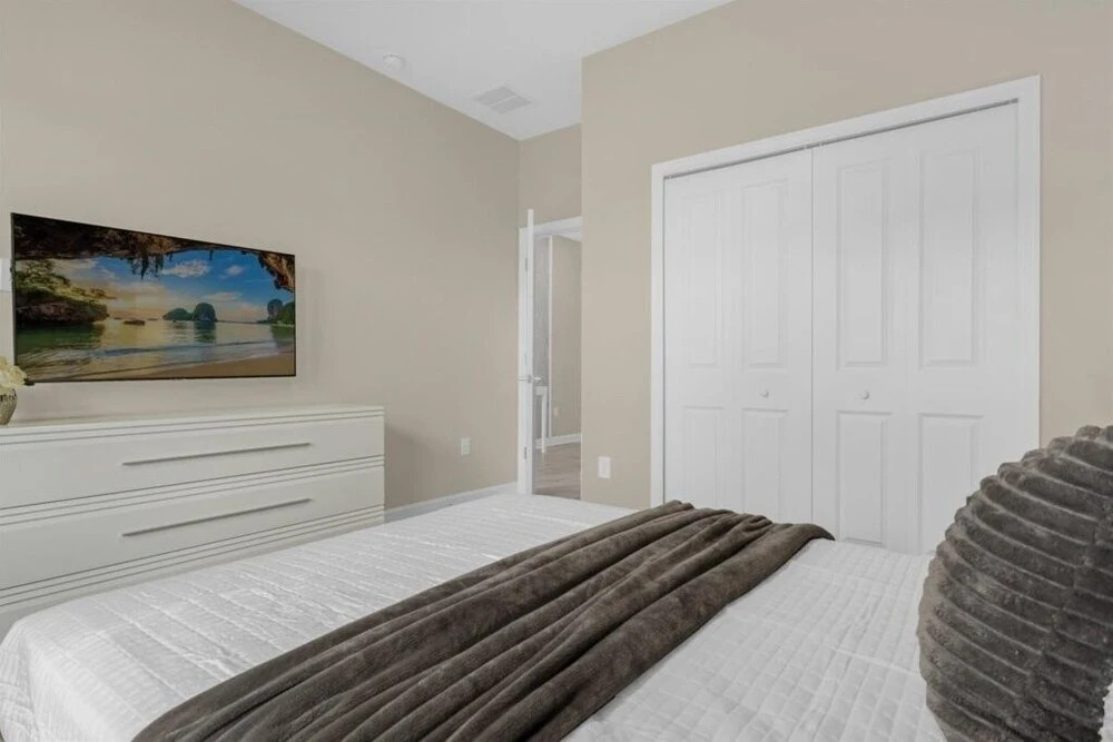 6 Bedroomss/ Champions Gate Home by RedAwning