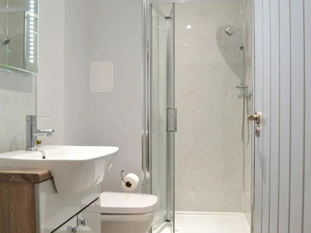 Grosvenor House APT 2