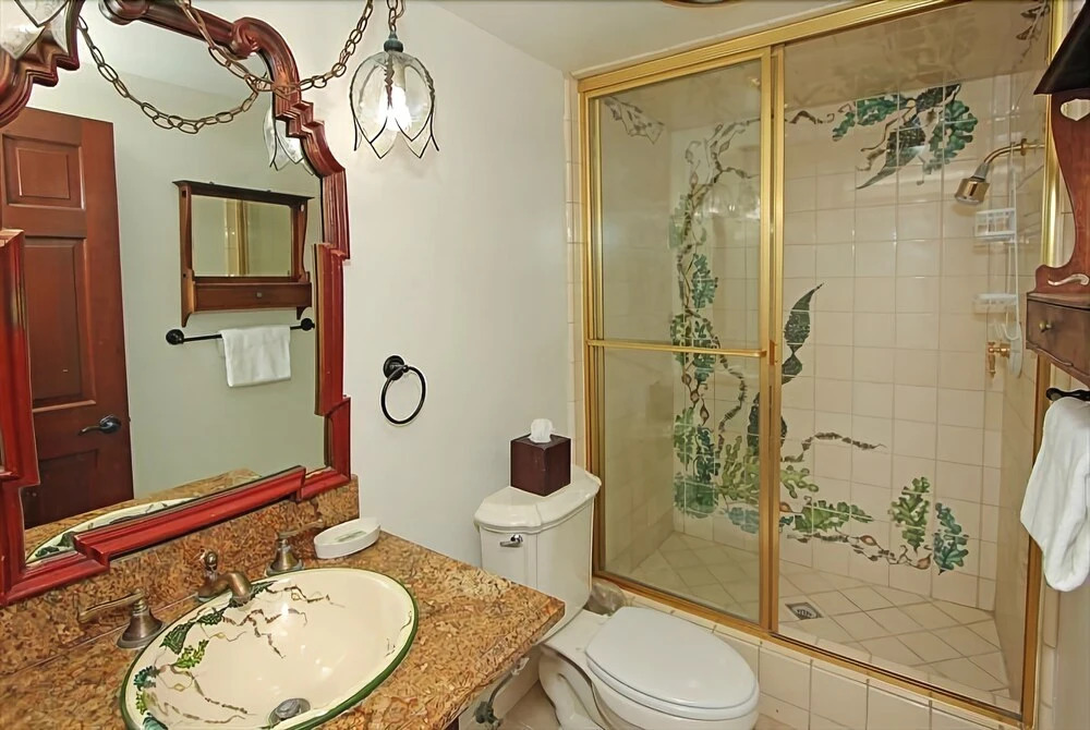 5911 Seashore Trem 3 Bedroom Home