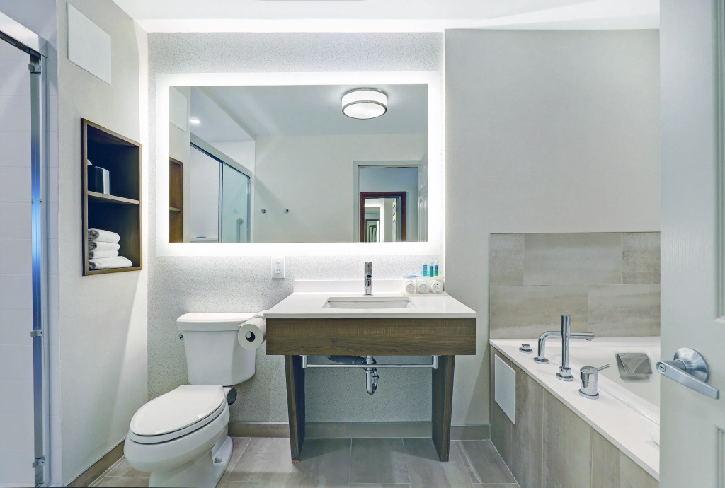 Holiday Inn Express Whitby Oshawa by IHG