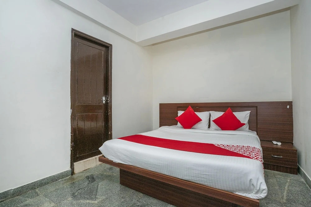 OYO 22940 Sri Durga Residency