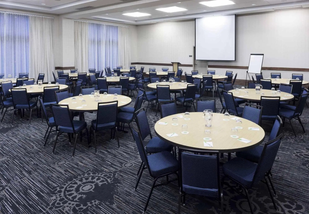 Courtyard by Marriott Richmond Downtown