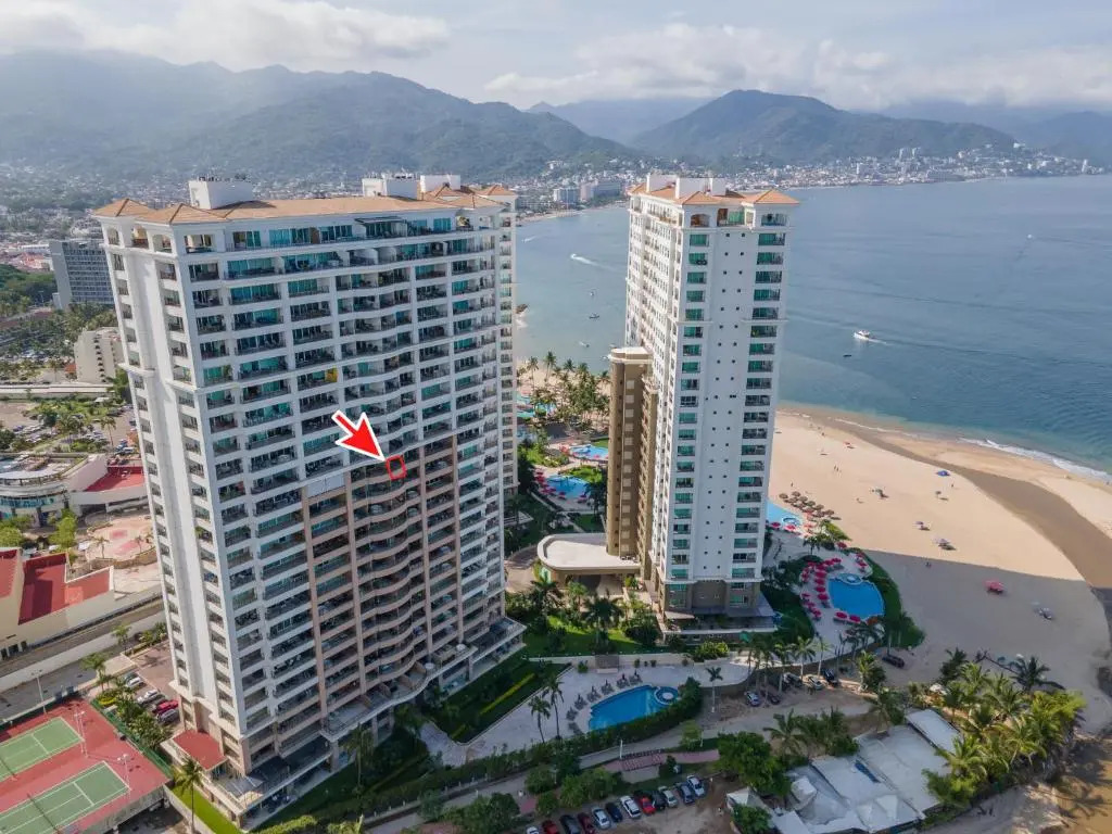 Ocean Front Condo Sleeps 4 Adults-Grand Venetian T3000-1606