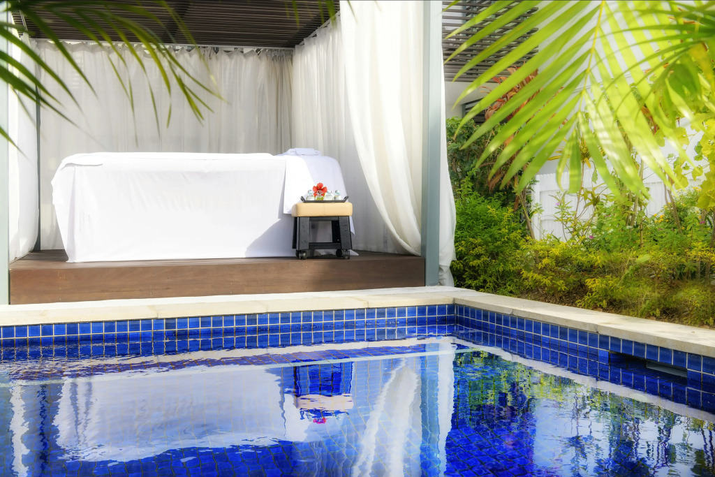 Hilton Fiji Beach Resort and Spa
