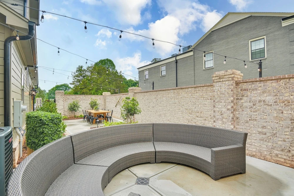 Idyllic Belmont Home < 1 Mi to Historic District!