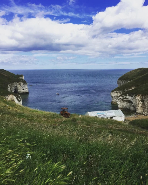 Caravan - Sleeps 6 - Sea Views - Dog Friendly