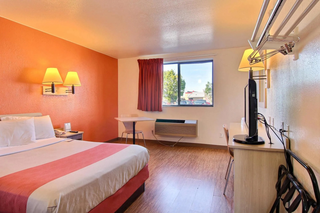 Motel 6-Fargo, ND - West Acres - North Fargo