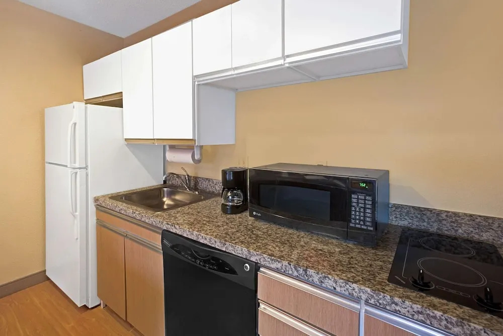 Hawthorn Suites By Wyndham Louisville/jeffersontown