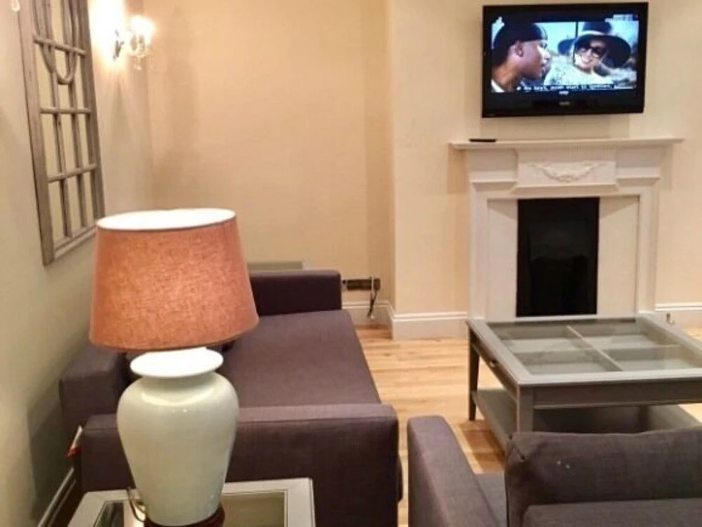2 bedroom Kensington Suites