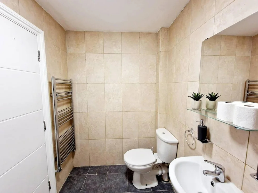 Deluxe 2 Bed Apartment in Uxbridge