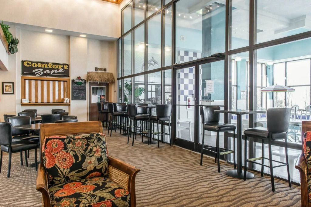 Comfort Inn & Suites Johnstown - Richland Town Center
