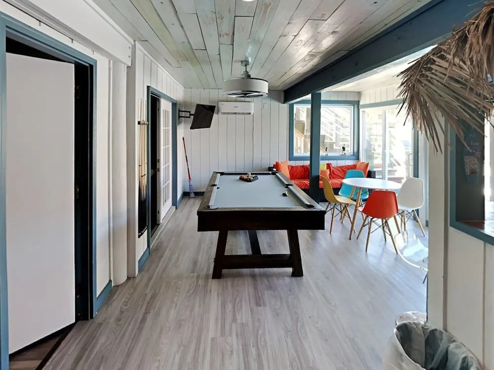 Cozy Beach Bungalow