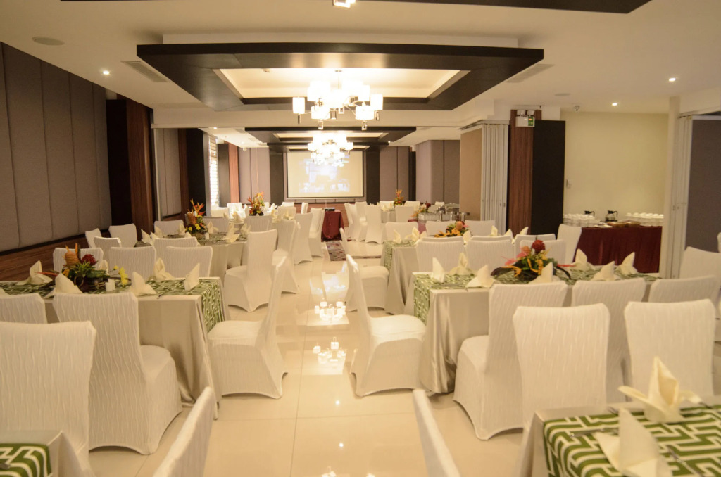 Brentwood Suites