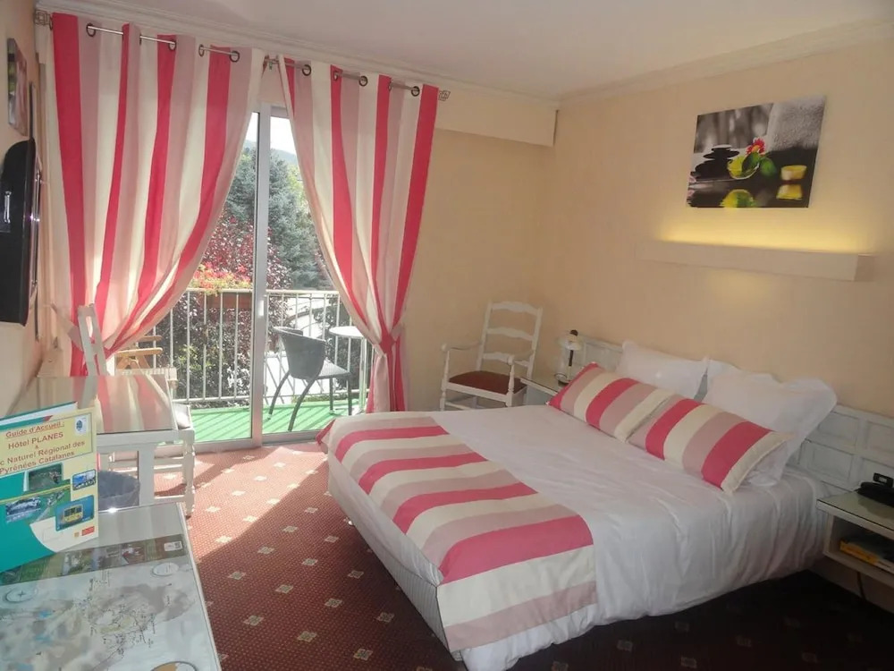 Logis Hotel Restaurant Planes