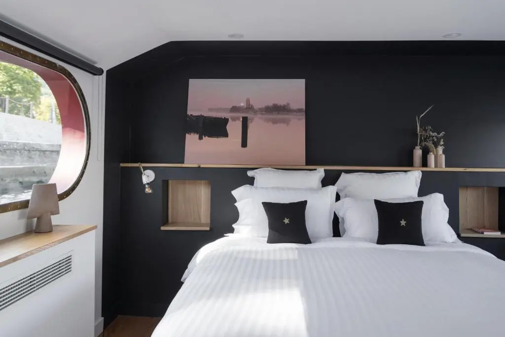 LA PENICHE - Bed And Bicycle - Tournon