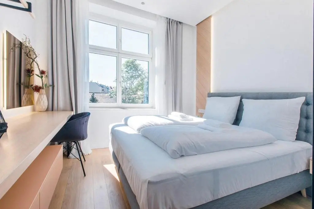 Zeus Design Apartments Unique #36