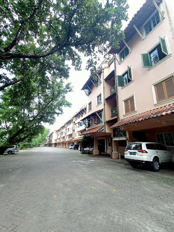 CONDOMINIUM LIPPO PANTAI CARITA