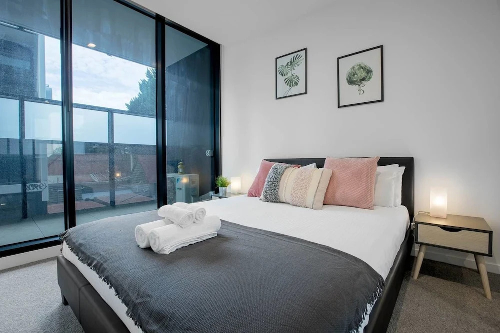 91cozy One Bedroom South Yarra Lively Neighbour