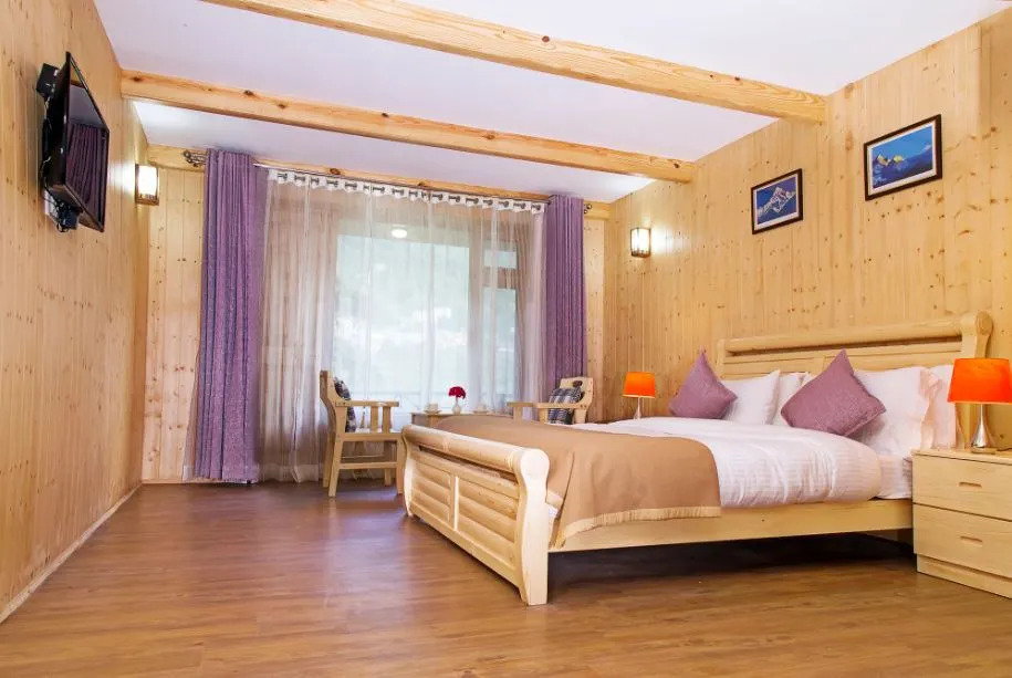 Shobla Pine Royale
