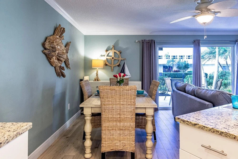 Jamaica Royale Townhome #2 - Steps From Beach