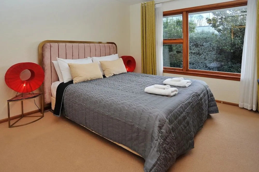 Woodbury Villa