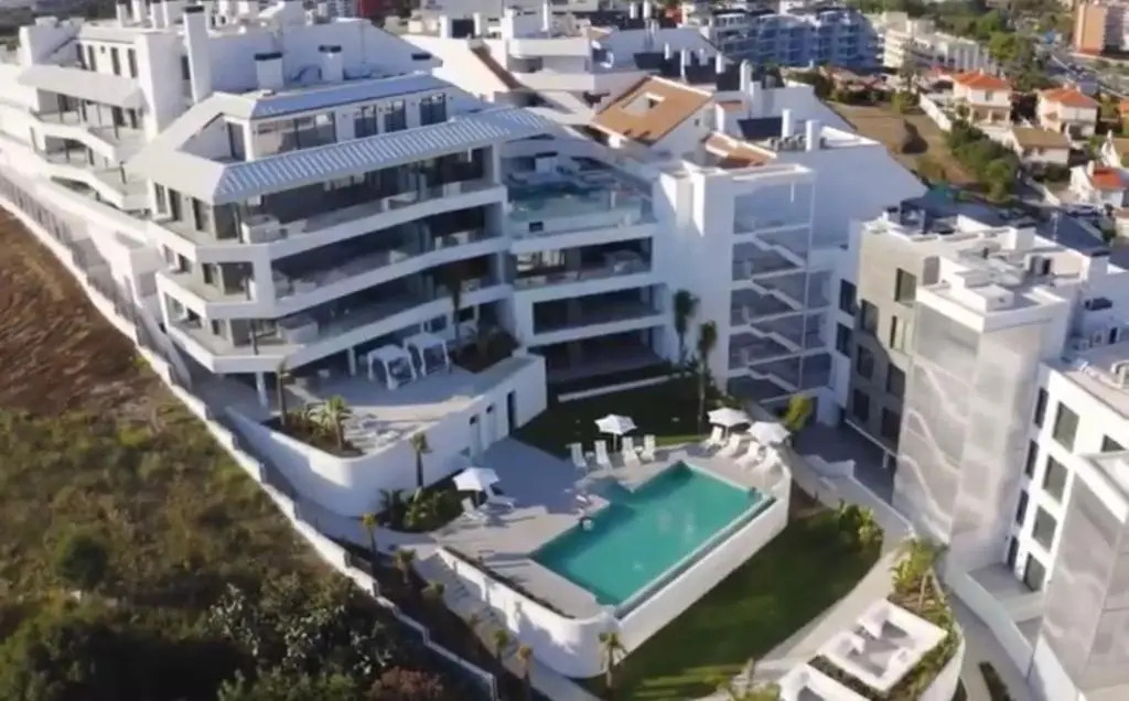 The View Luxury Vacation Apartment 4