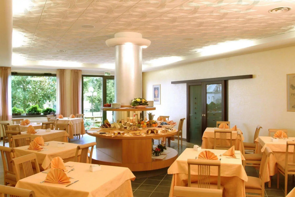Hotel Torresi